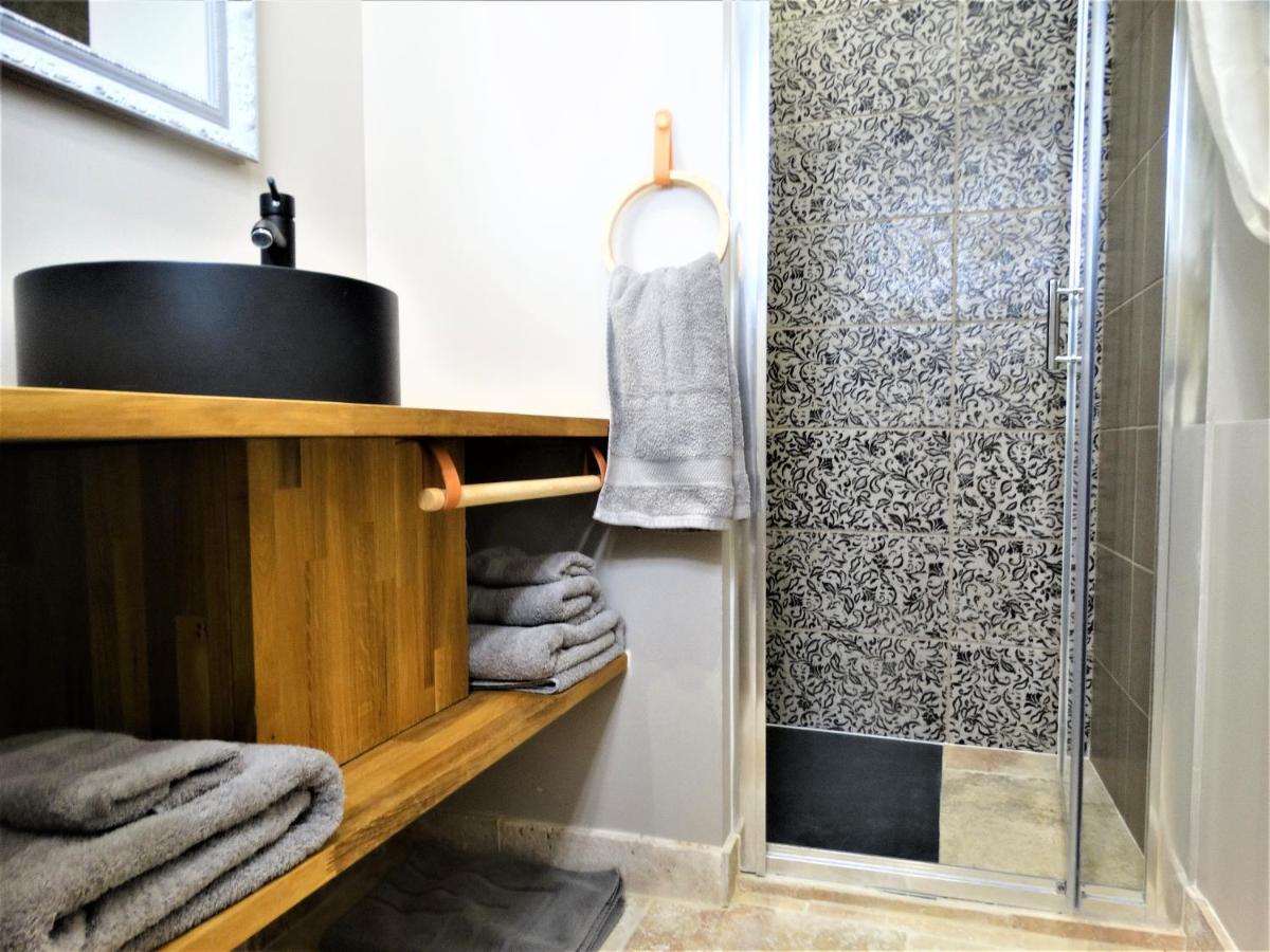 Chateau Montplaisir Charming B&B In Provence Valréas Eksteriør billede